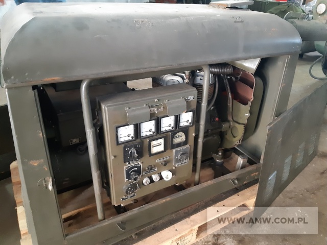 Zespół spalinowo-elektryczny PAB-4-3/400/01 (4 kW, 230/400V, 50 Hz) na ramie 